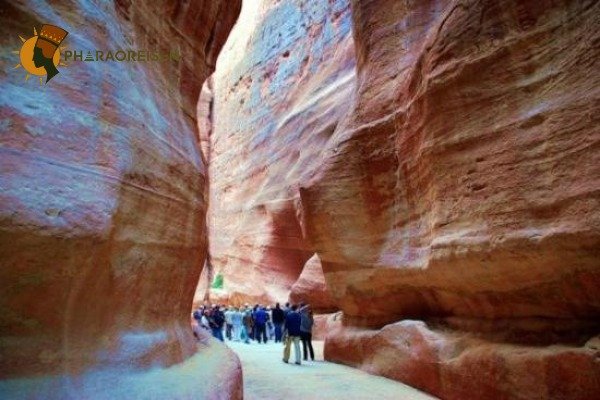 Farbenreicher Canyon und Blaues Loch Reise