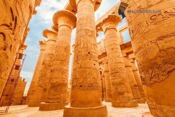 Tagesausflug von Kairo nach Luxor mit dem Flugzeug Karnak-Tempel