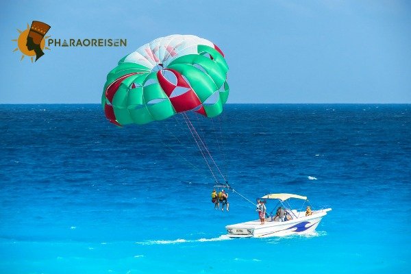 Aktivitäten Hurghada Banane Sofa Parasailing Tagesfahrt